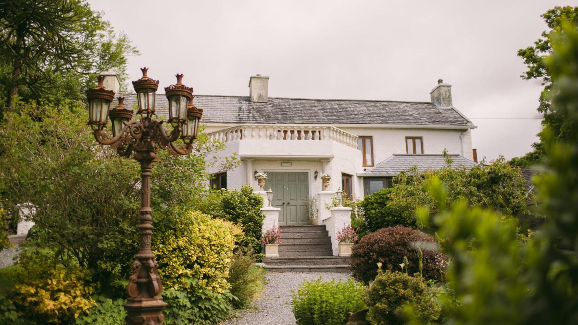 Mossie'S Bed and Breakfast Adrigole Exteriör bild
